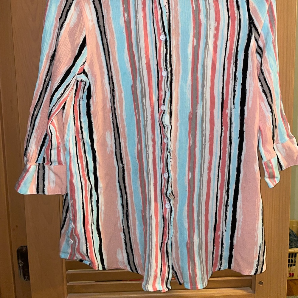 Shana size S button down multicolor blouse